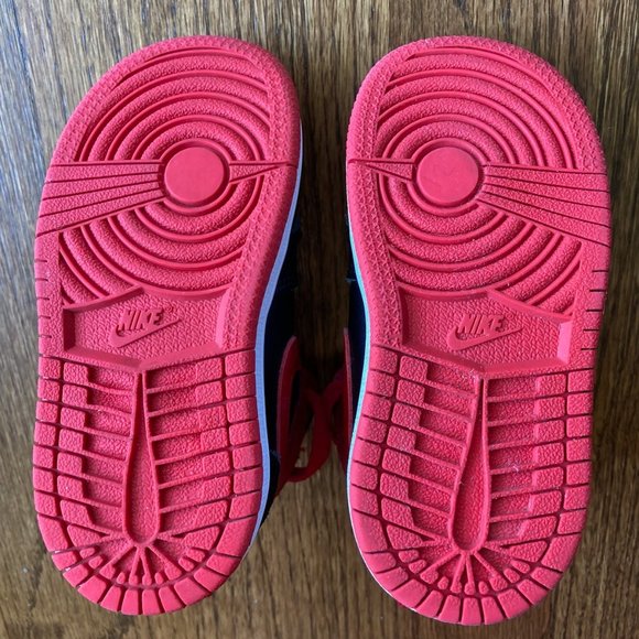 Jordan 1 Mid Toddler Shoes - Size 6c - Picture 2 of 7